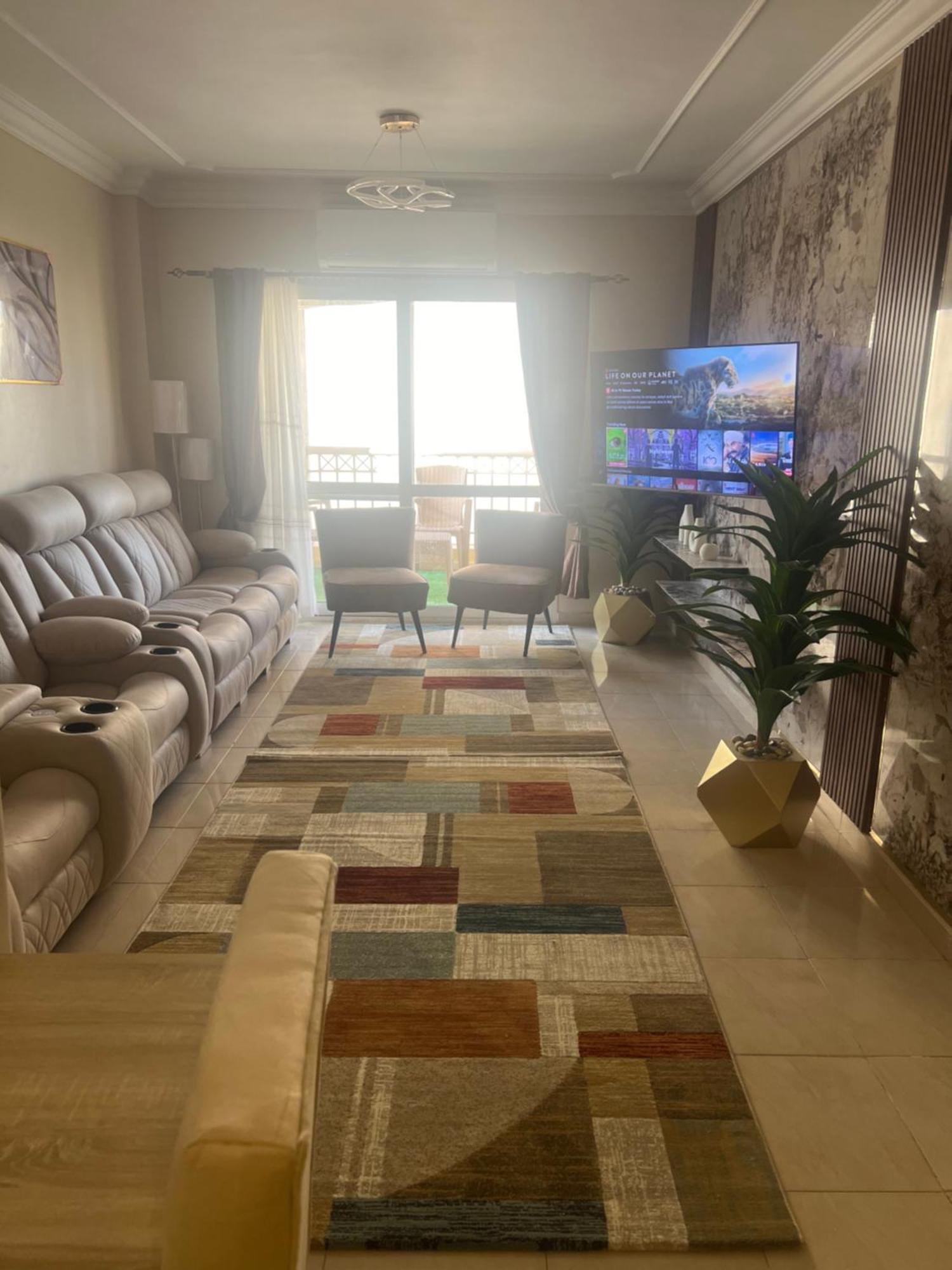 Luxurious Vip Apartment In Madinaty Furnished With High End Hotel Furniture Luaran gambar